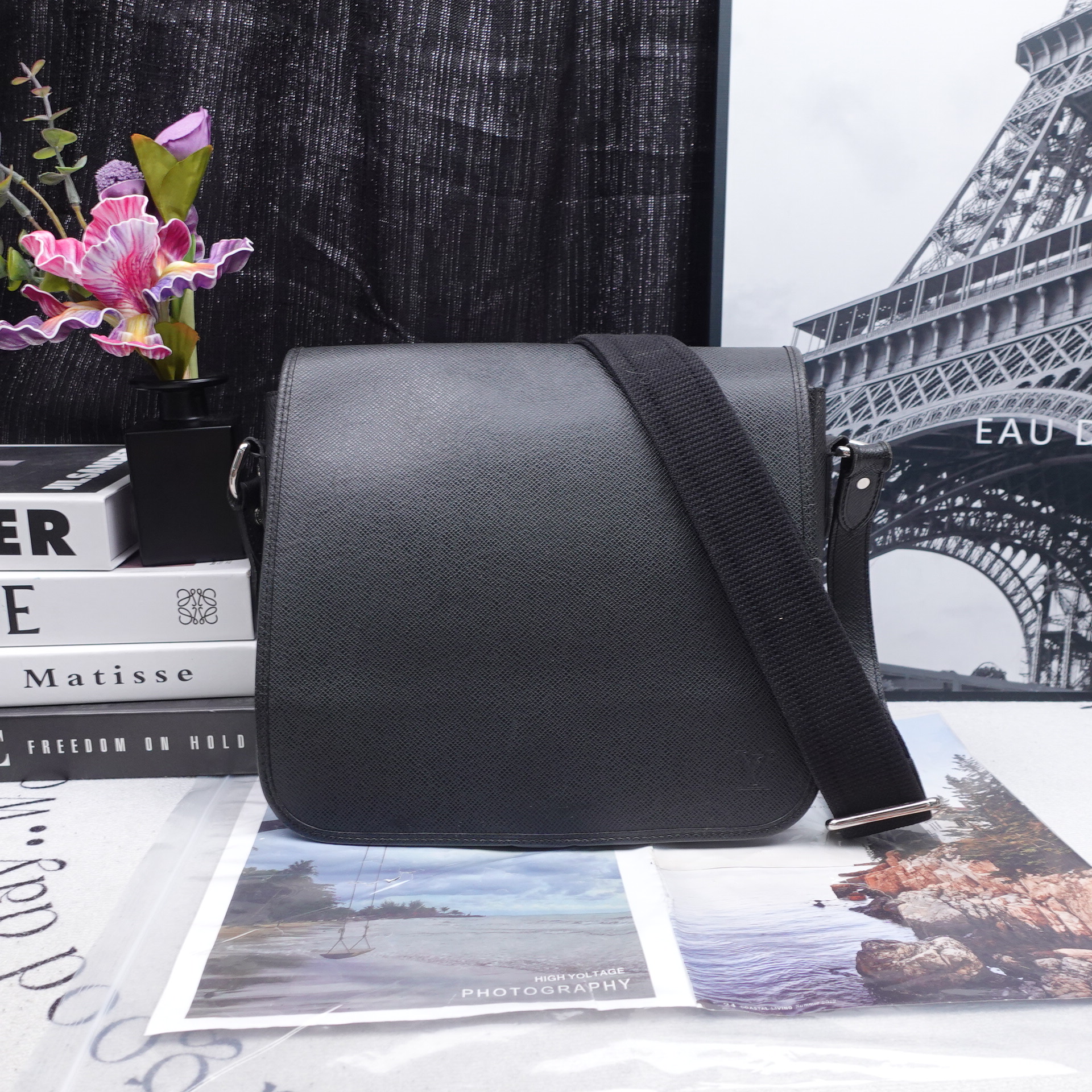 95新 LouisVuitton/路易威登 单肩包/T20240511