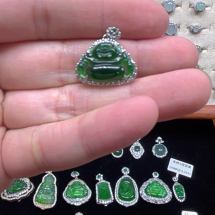 翡翠银S925镶嵌颈饰