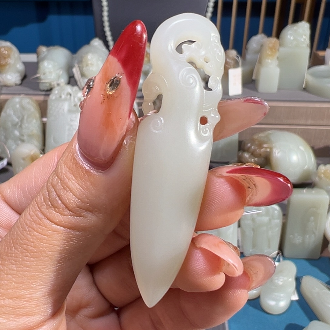 和田玉（糖玉）未镶嵌颈饰