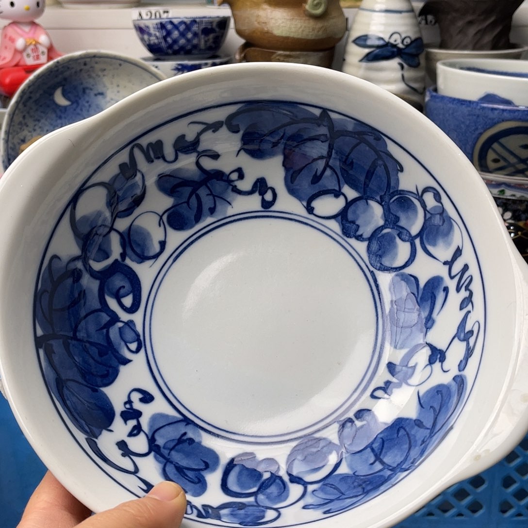 瓷片q*哈哈哈我在这一片混乱里活蹦乱