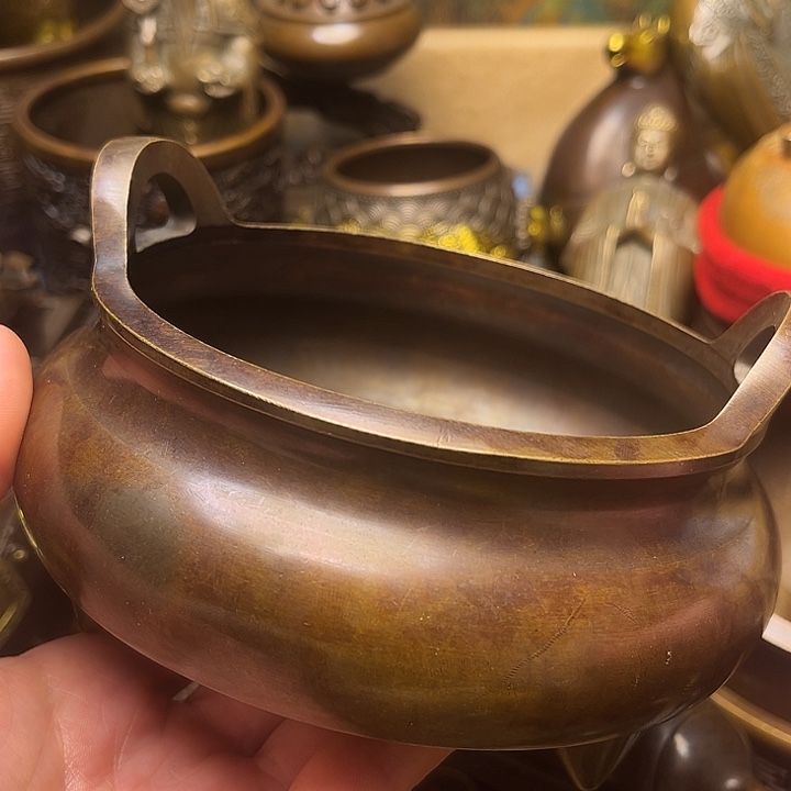 精美铜器批发档口