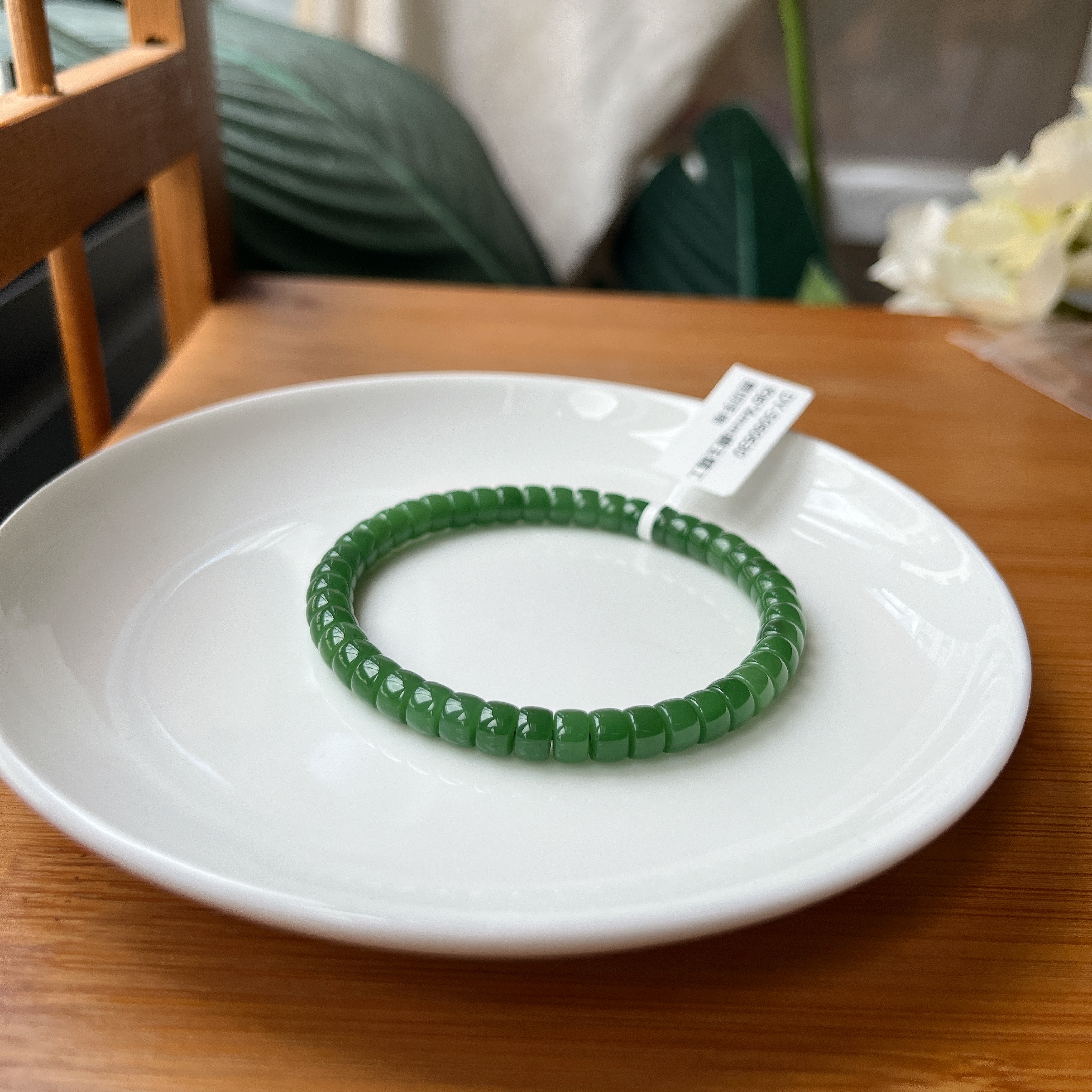 【珠宝厂长】约6*4mm粉绿碧玉精工直切手串