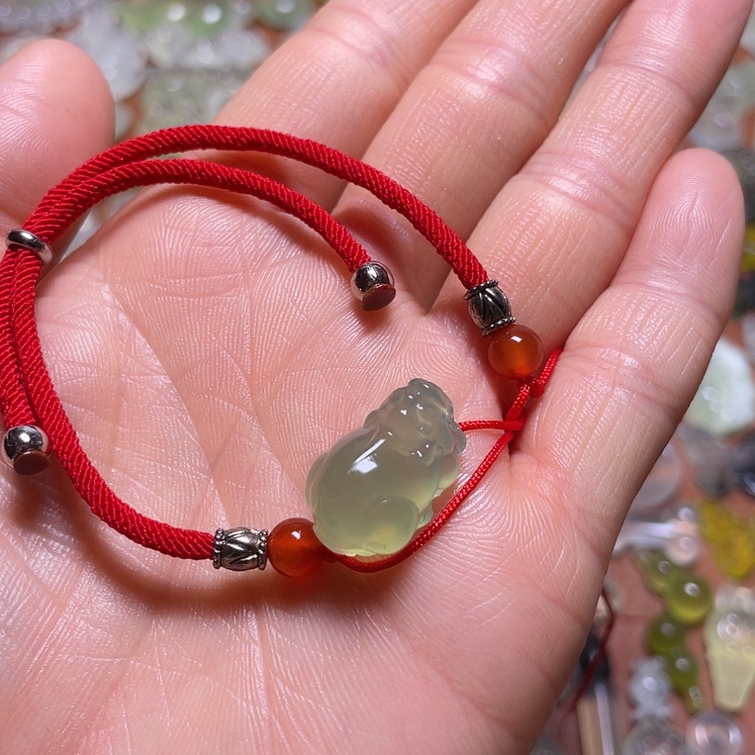 敏***敏蛇纹石玉未镶嵌手绳