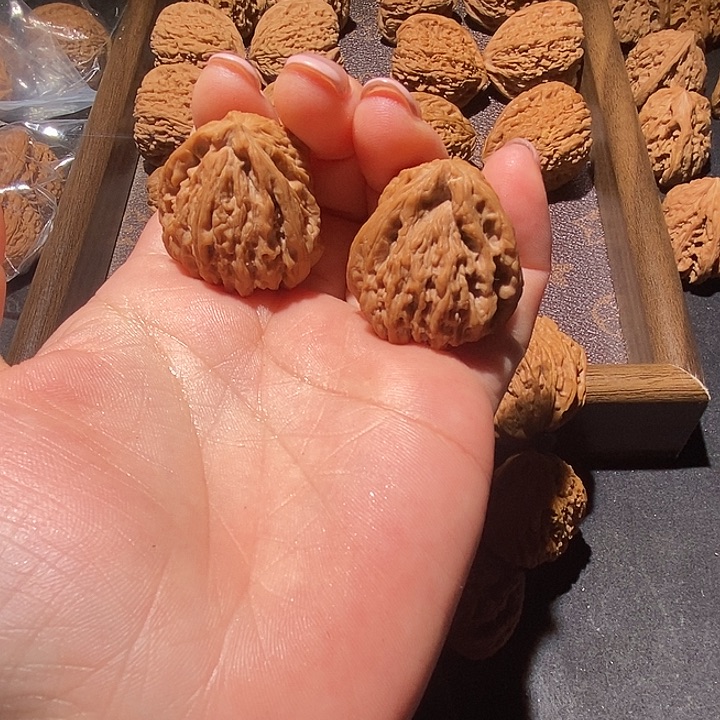 L***e把件核桃疆疆好南疆石丑疆佛肚不退不换