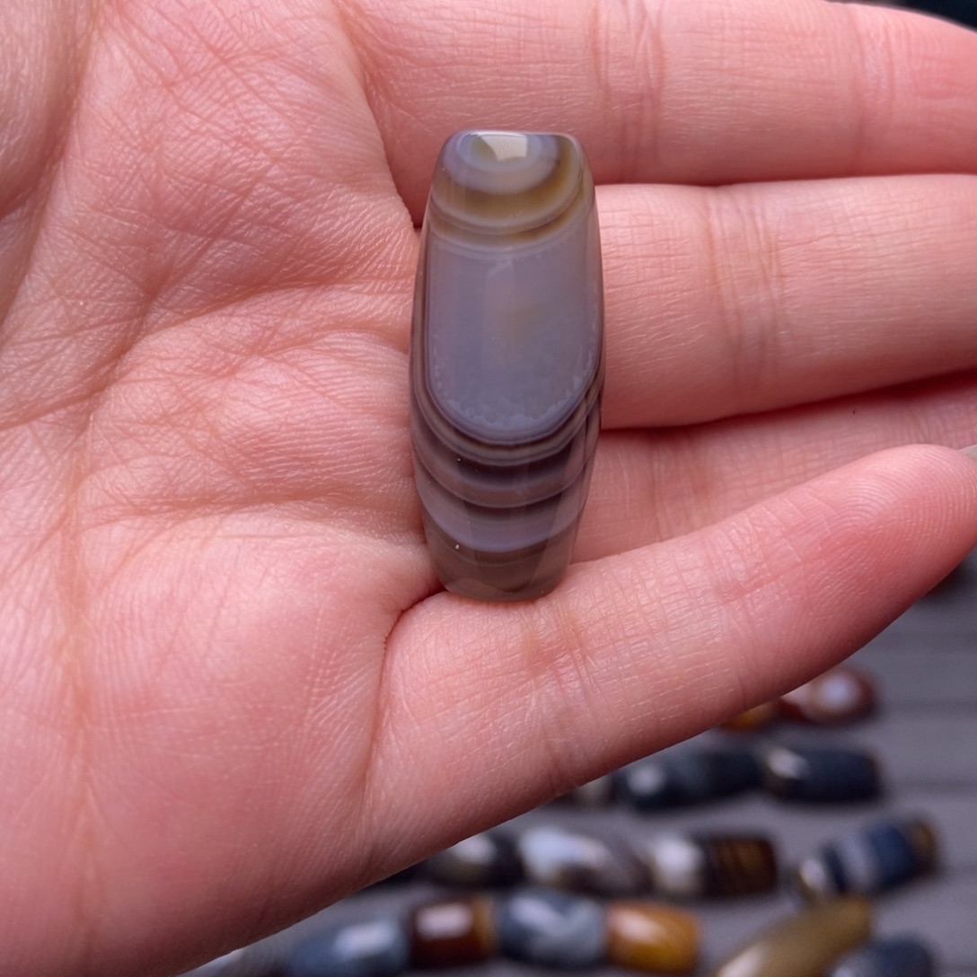 宇***生玛瑙/玉髓合金颈饰