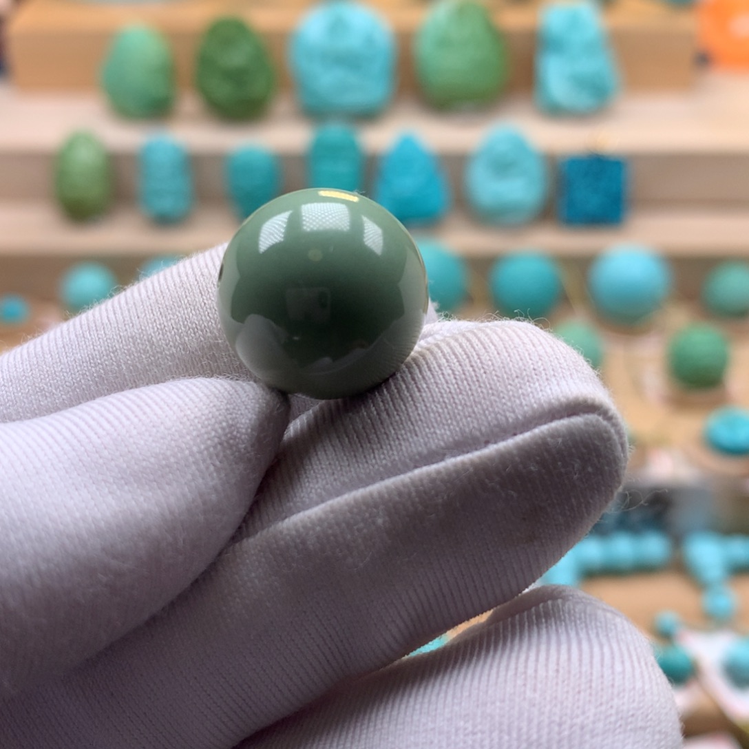 猛****未镶嵌绿松石珠宝奇石