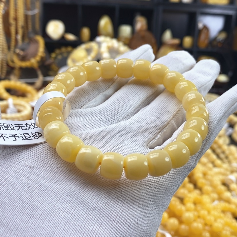 【闪购商品】蜜蜡手链未镶嵌俄白奶咖精工首切手串