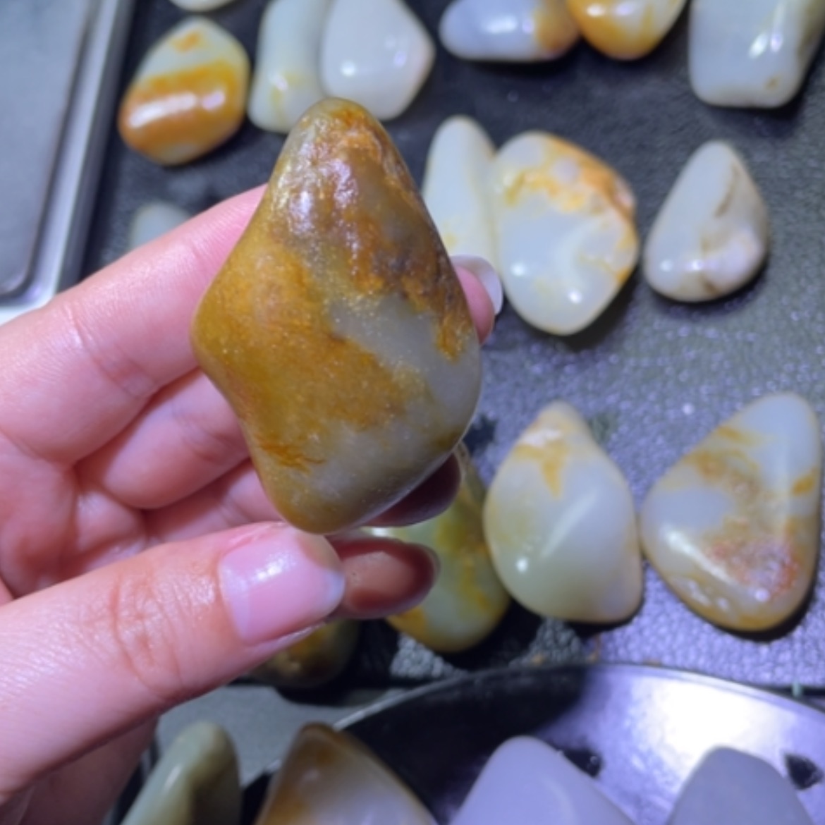 【闪购商品】颈饰未镶嵌和田玉（子料）时***%