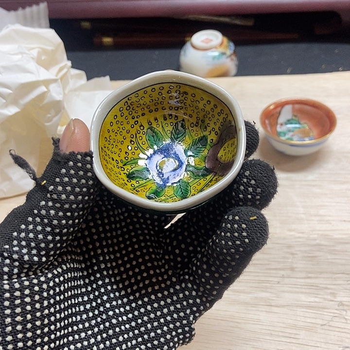 沁***听中古杂项回流瓷器