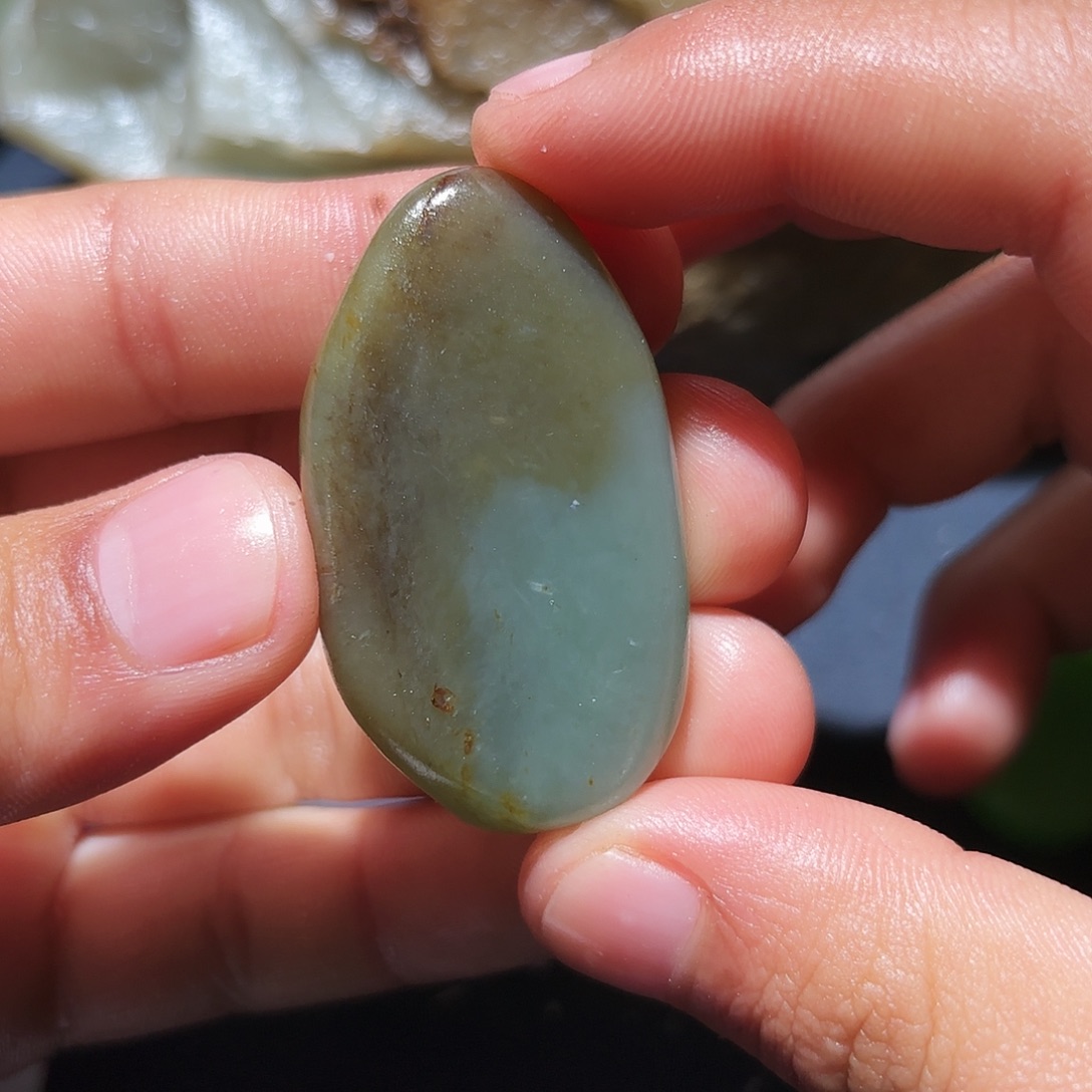 和田玉未镶嵌珠宝奇石