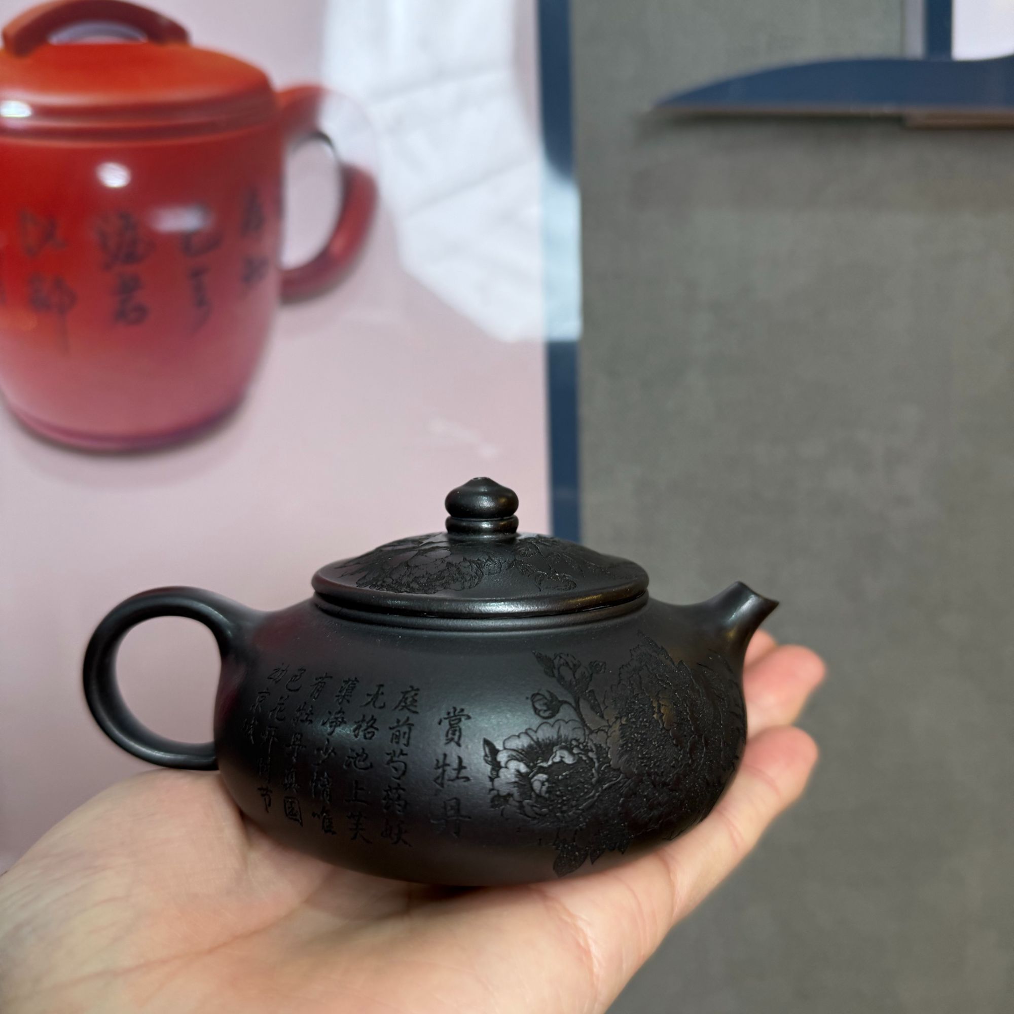 石黄花开富贵寒江壶【维】