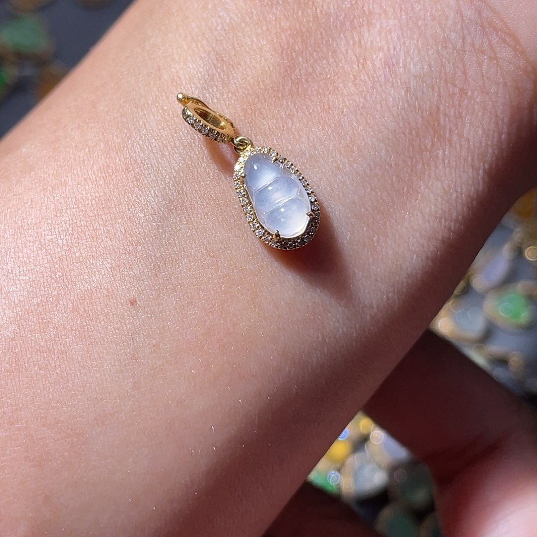 吊坠(不含链)18K金镶嵌翡翠