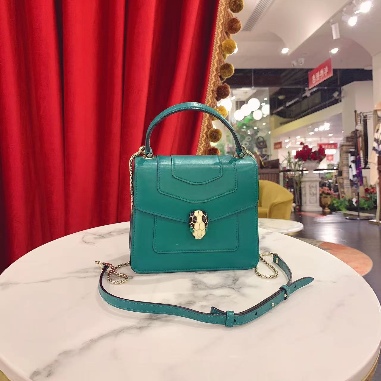 95新 BVLGARI/宝格丽 GGS蛇头风琴包绿色金扣牛皮 63717610
