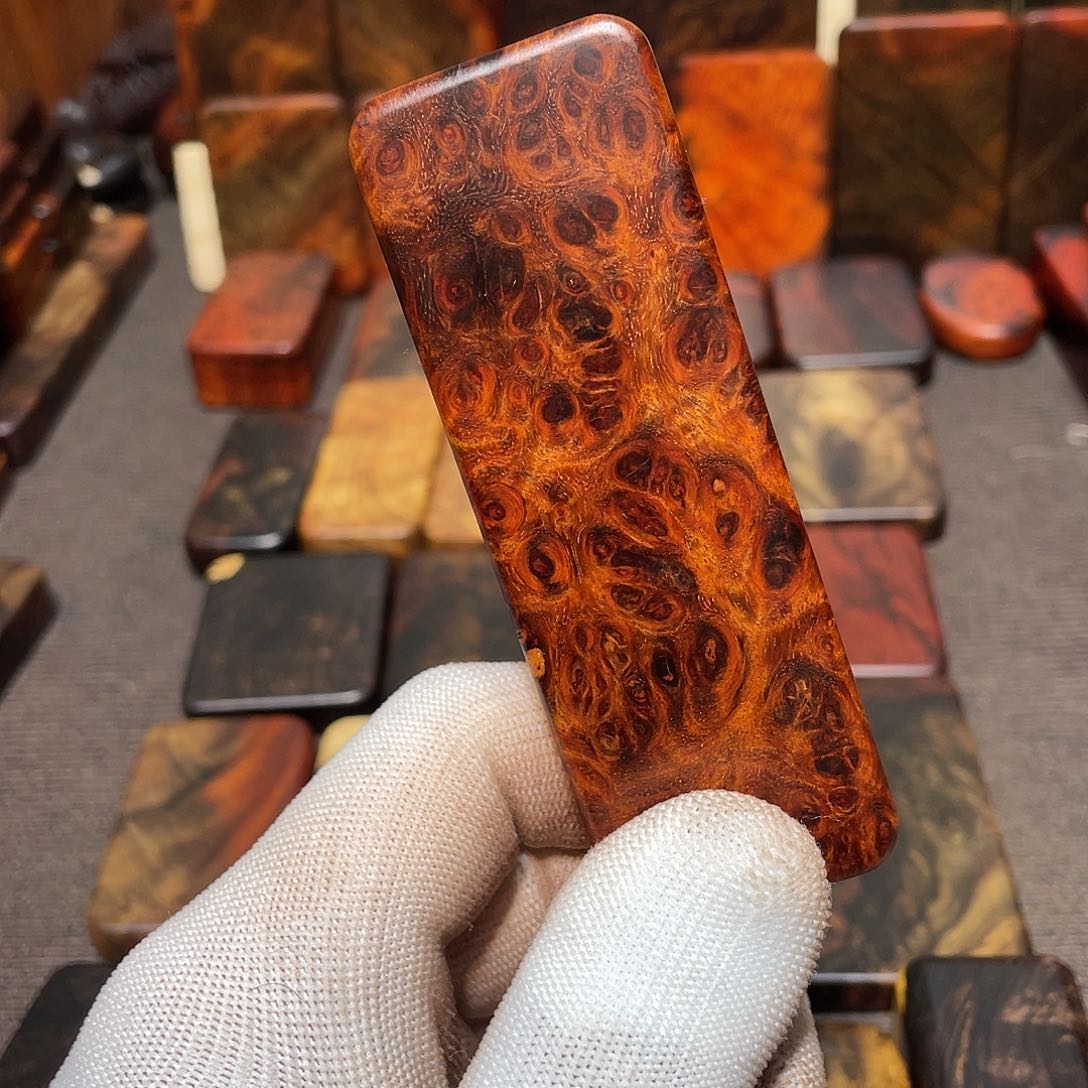 交趾黄檀（大红酸枝）杨***?