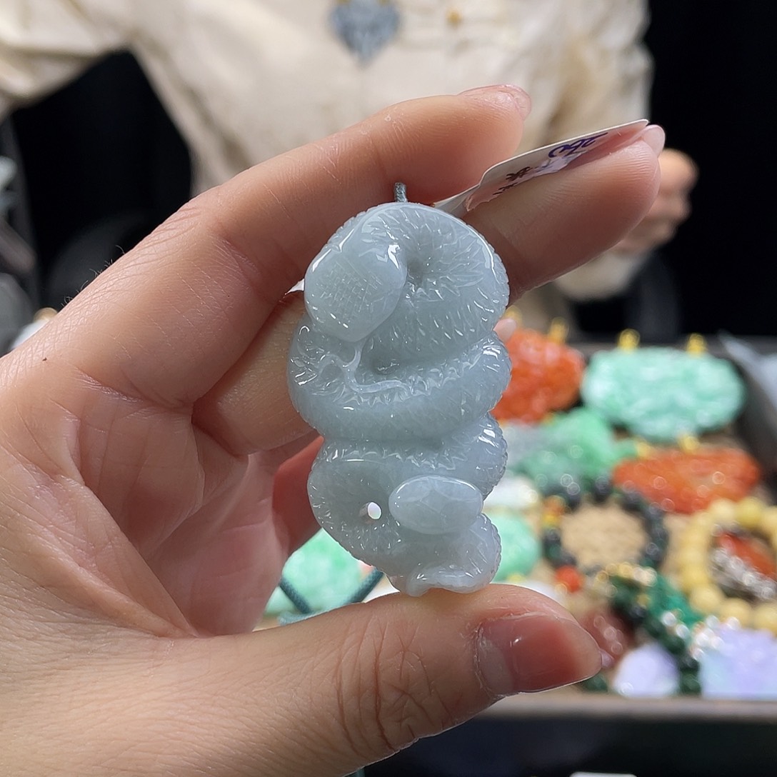 翡翠颈饰未镶嵌代编织
