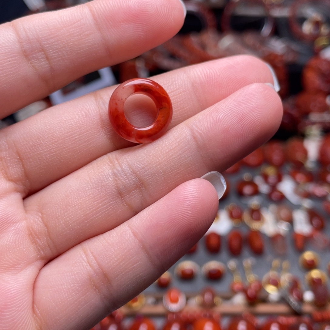 南红玛瑙未镶嵌跑环8mm