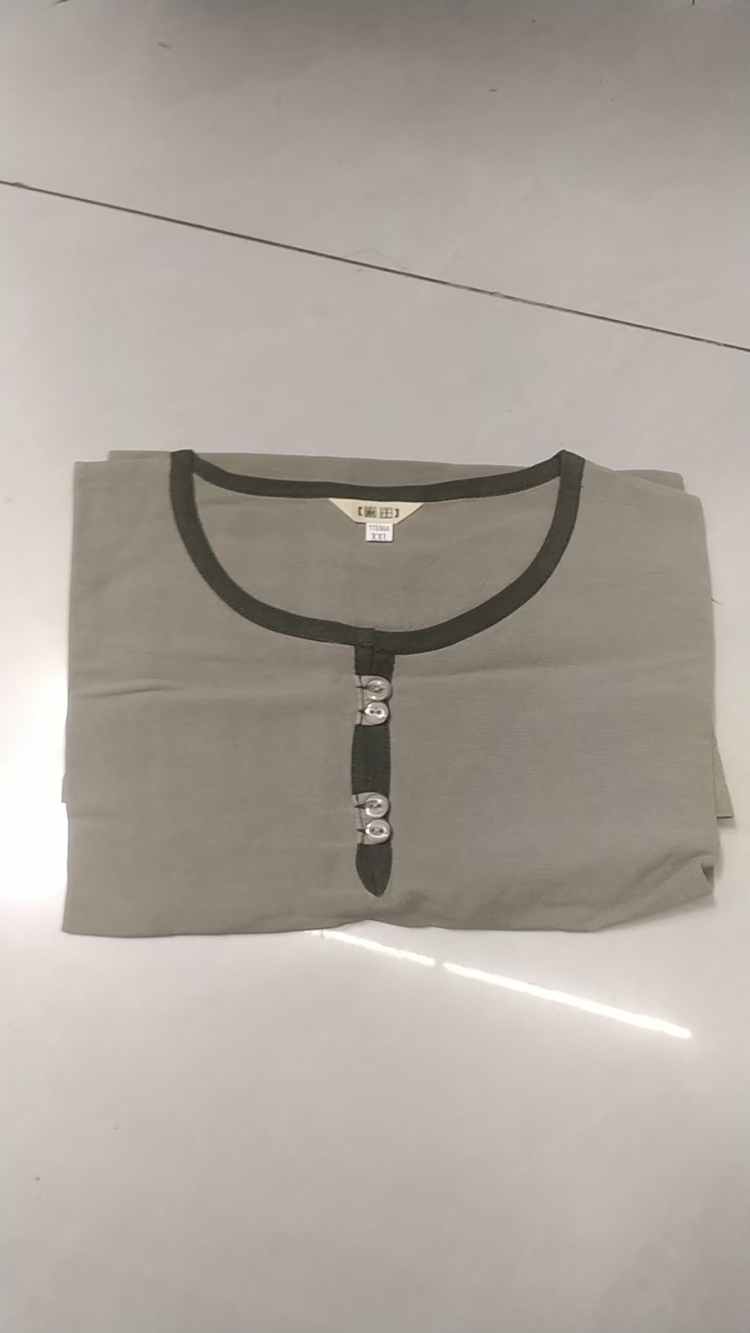 短袖棉麻上衣库存