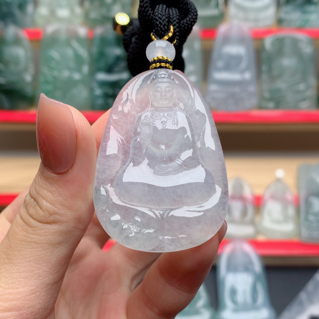 吉****颈饰未镶嵌翡翠素衣