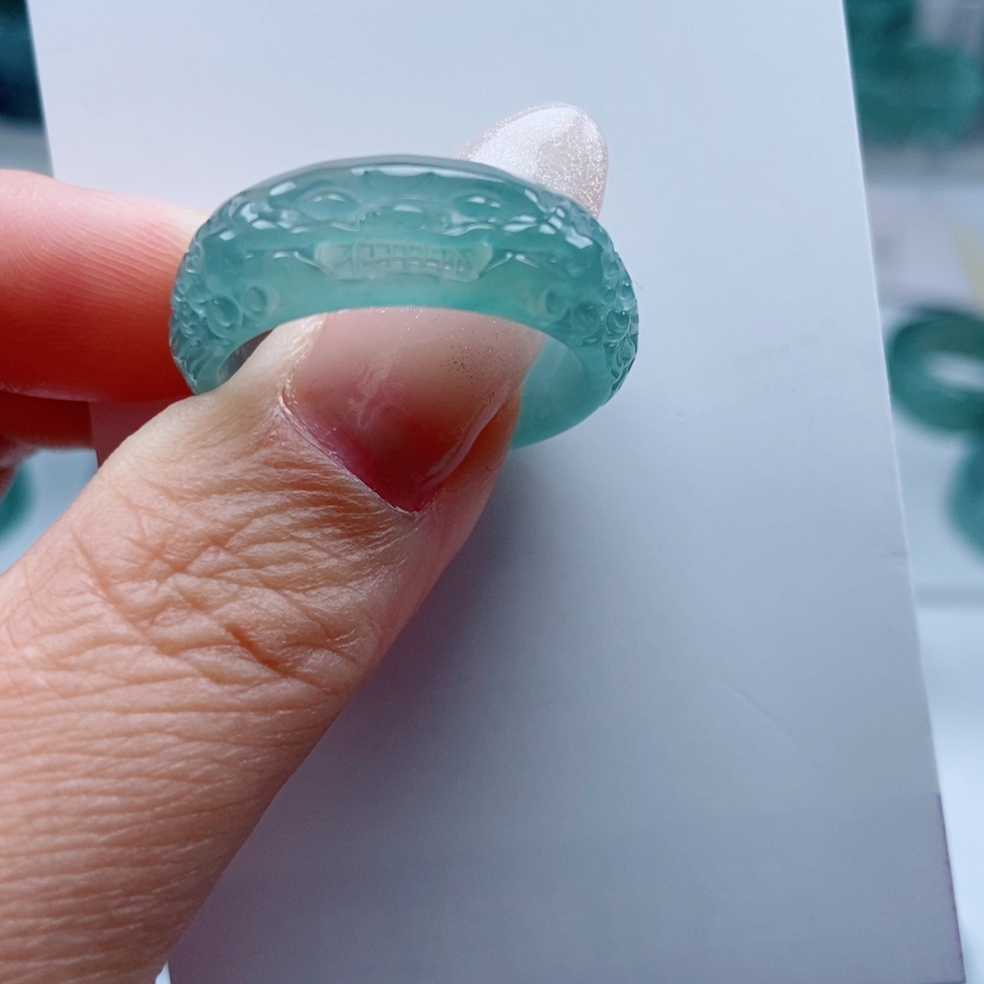 付***昌翡翠戒指未镶嵌翡翠