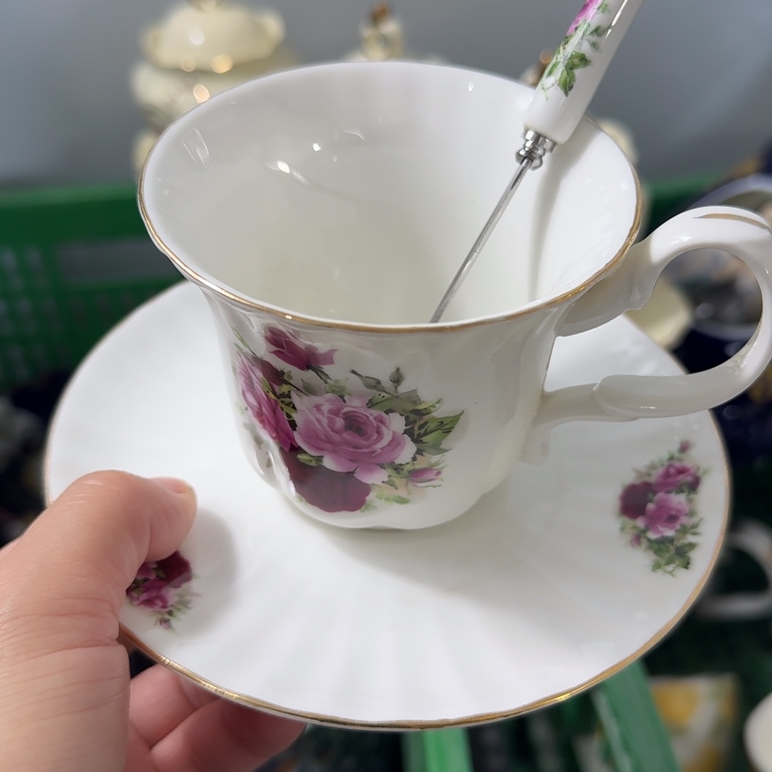 瓷片陶瓷………………………………