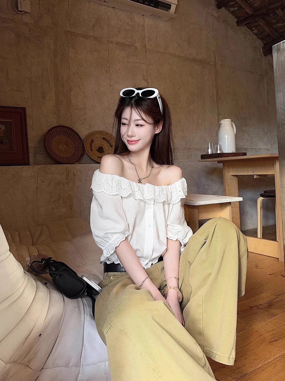 白色提花小衫女夏季法式气质修身百搭时尚花边衬衫上衣