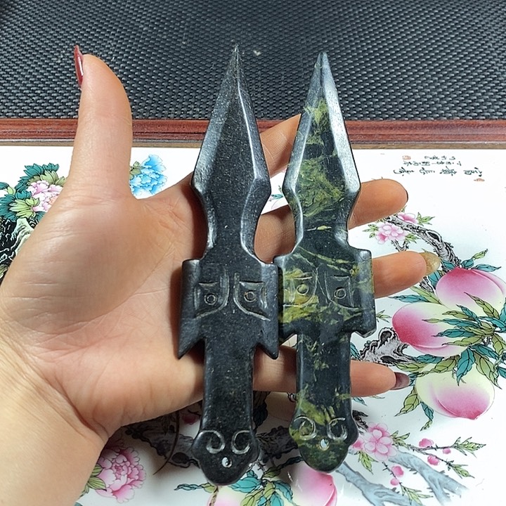 紫砂一图一物。          