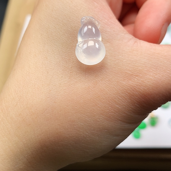 翡翠吊坠(不含链)未镶嵌葫芦