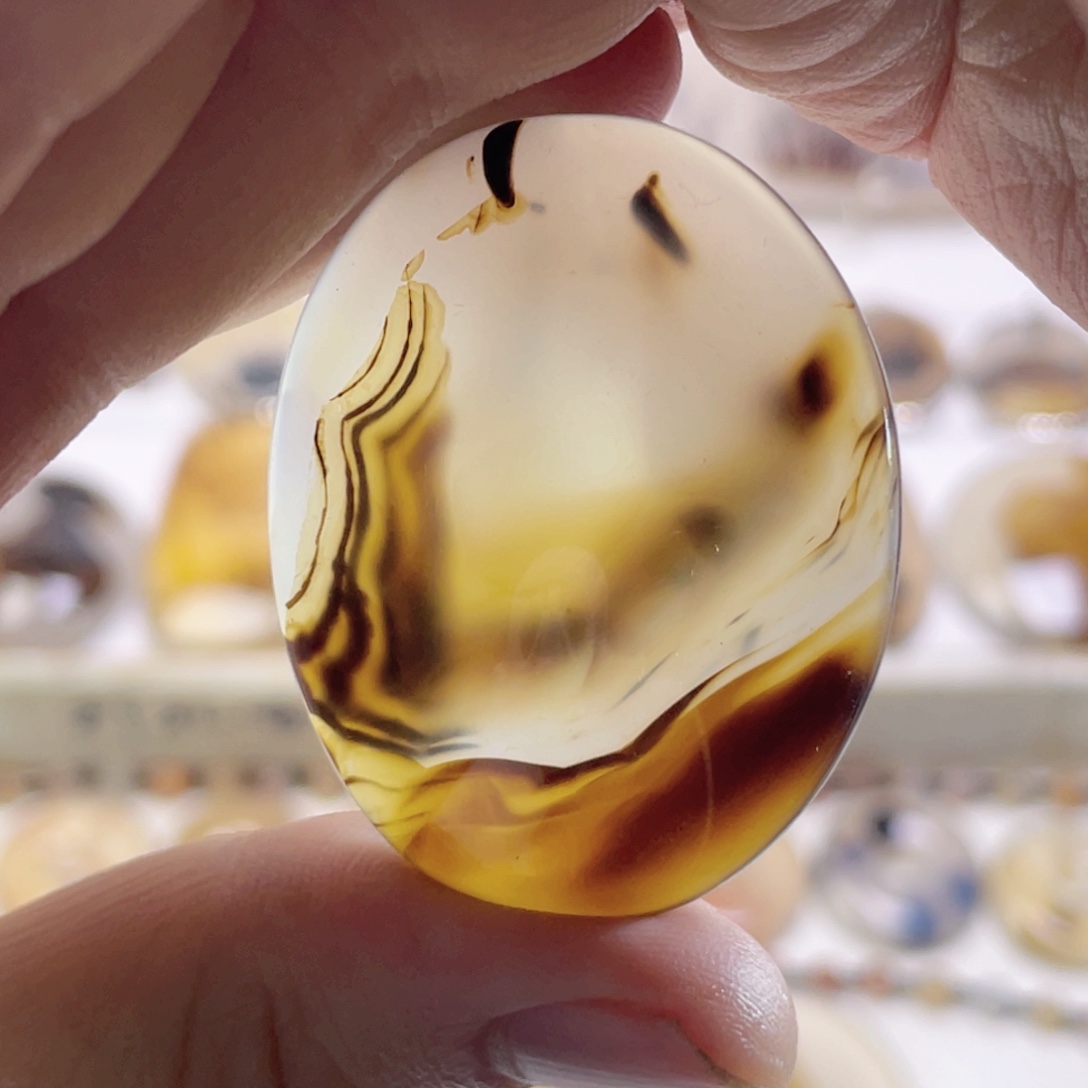 玛瑙/玉髓未镶嵌珠宝奇石