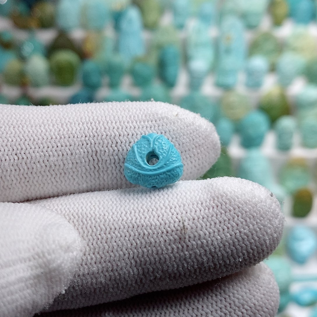 绿松石绿松石未镶嵌