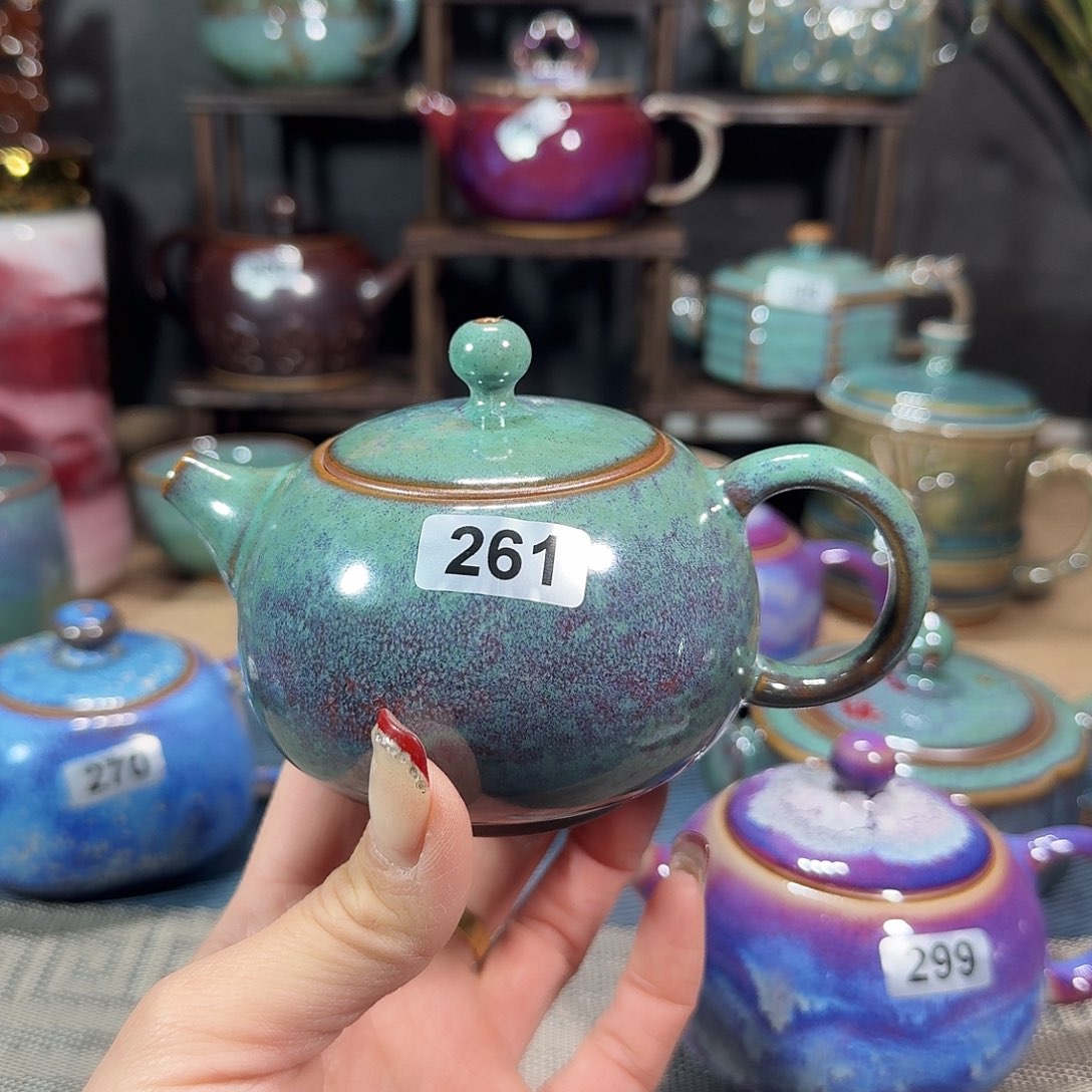 钧瓷……窑变……微瑕……窑变……