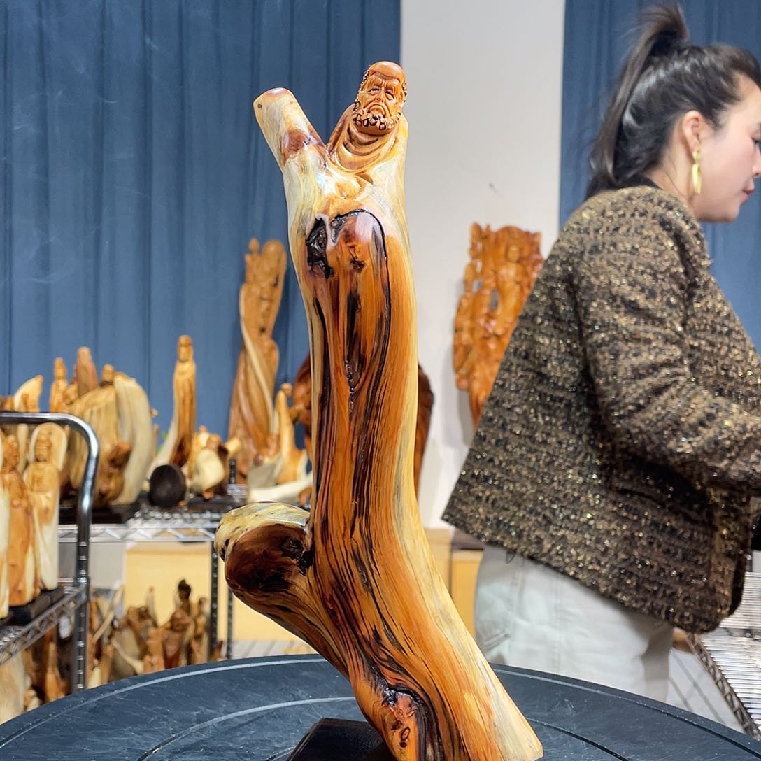 柏木（崖柏）随型艺术根雕