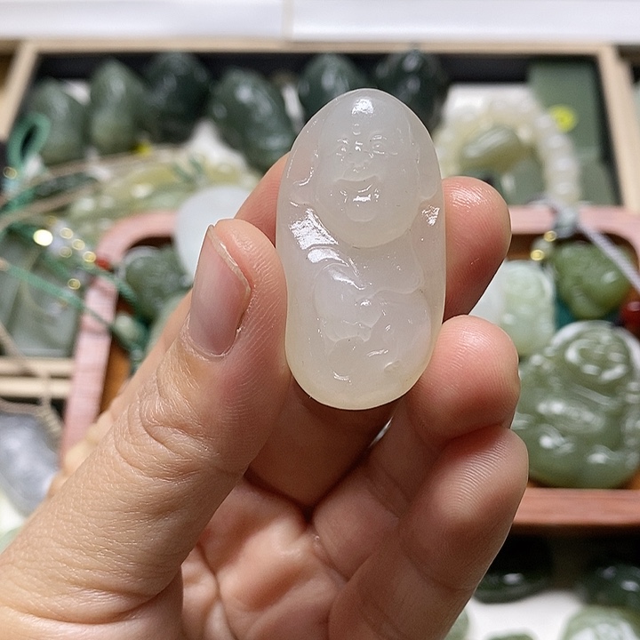 和田玉颈饰未镶嵌