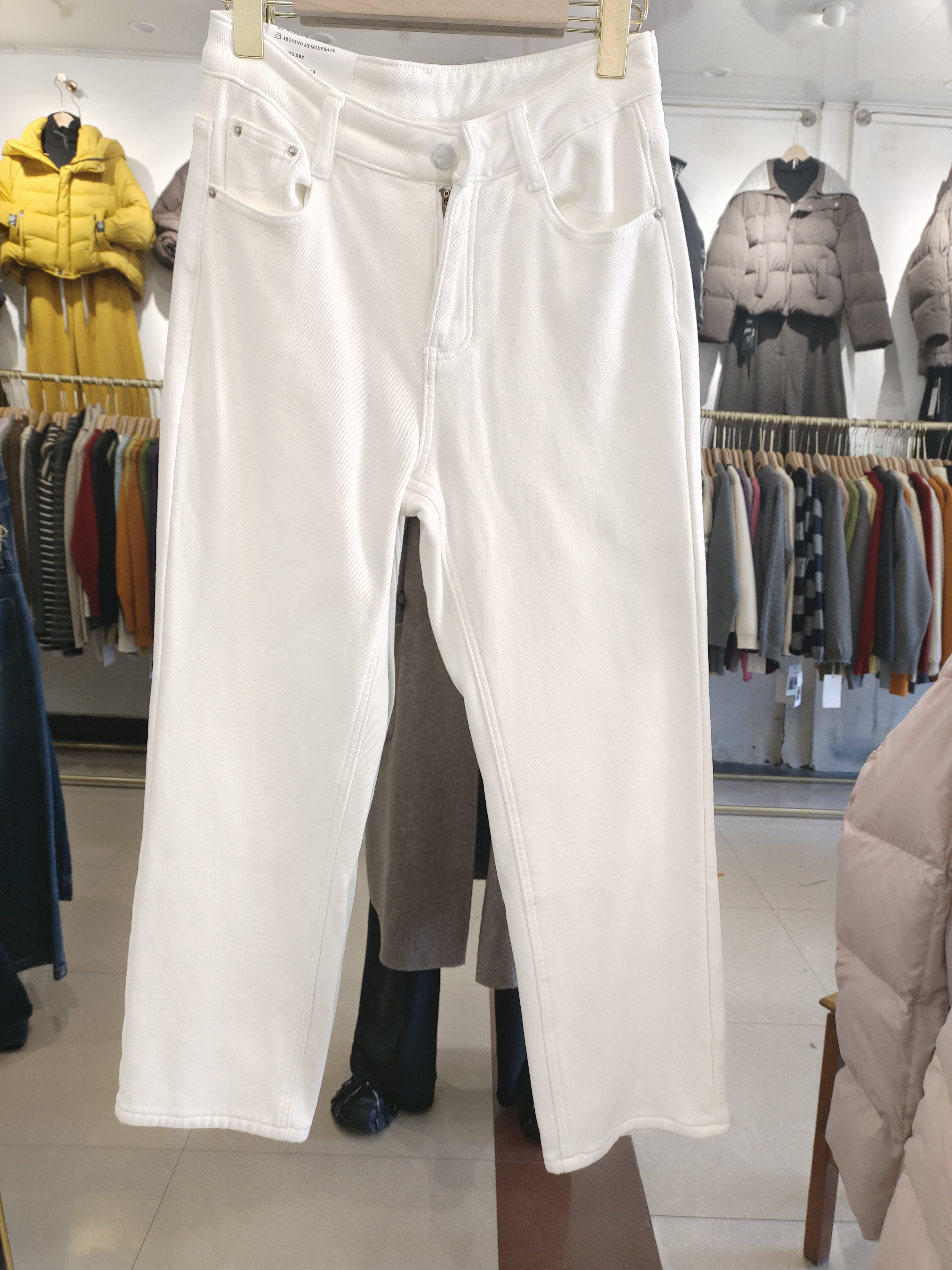 加绒白色直筒阔腿牛仔裤秋冬百搭显瘦高腰九分裤