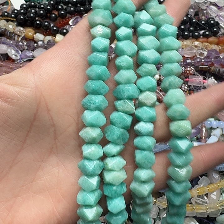 玛瑙/玉髓未镶嵌珠宝半成品一条10mm天河石