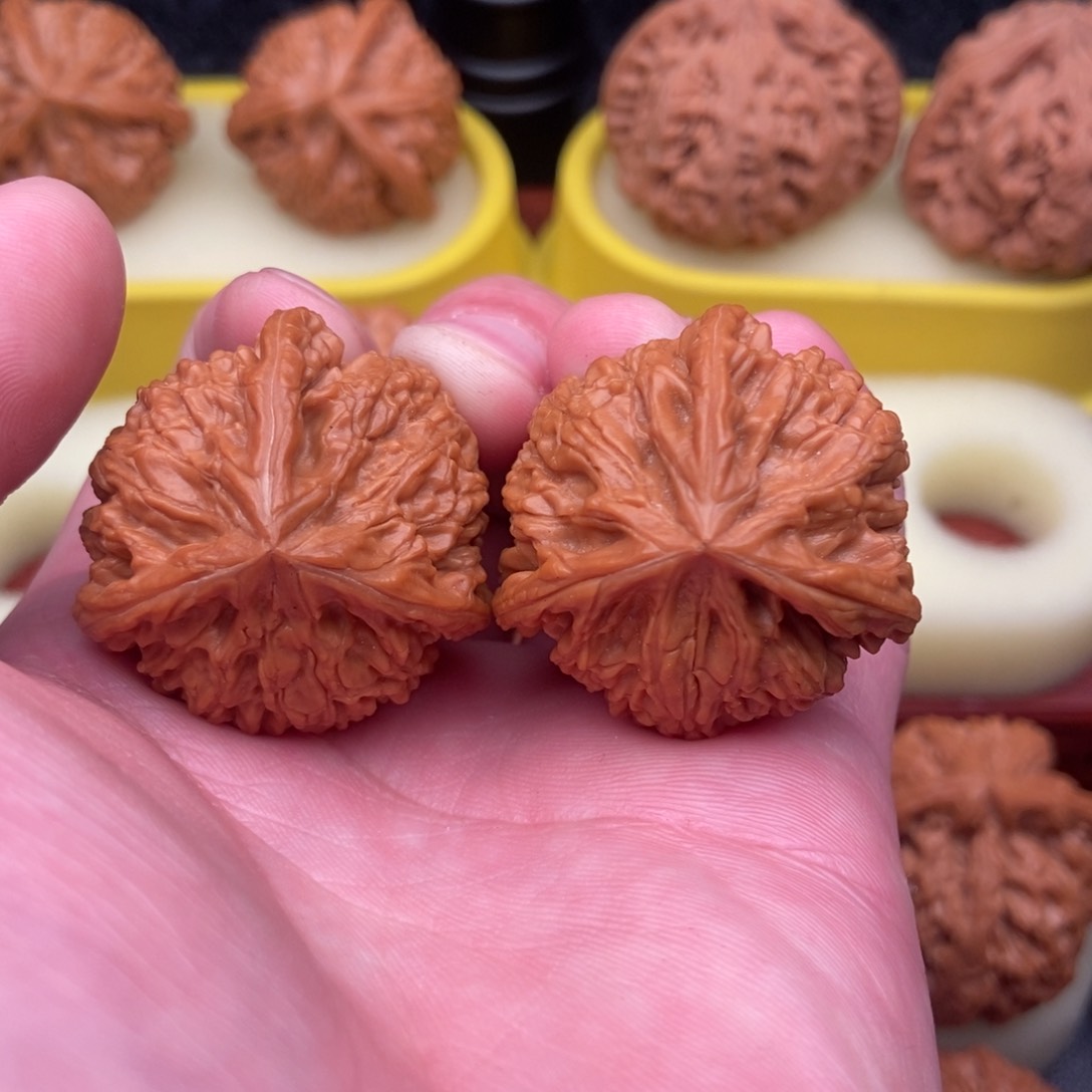 文玩核桃把件霸**达三棱35