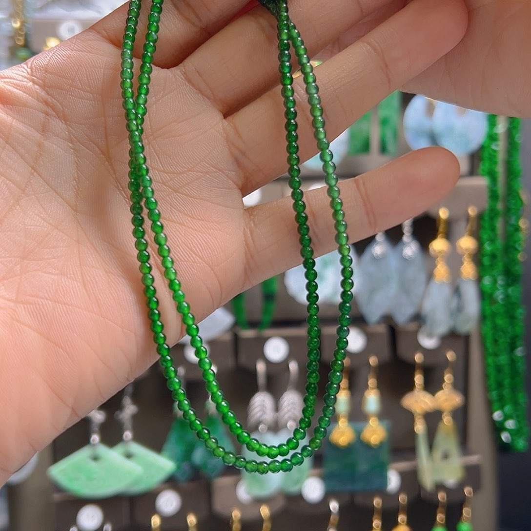 未镶嵌翡翠耳饰月**合