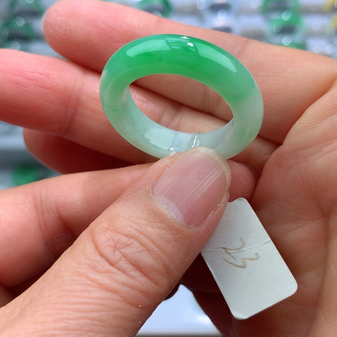 翡翠戒指未镶嵌23号