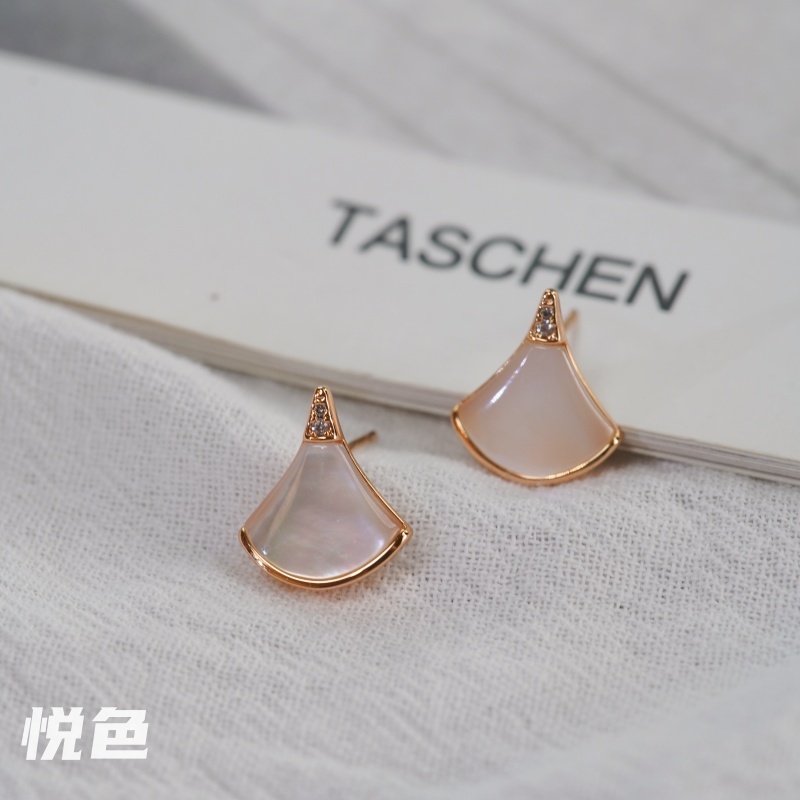合金耳饰 『小扇子耳钉』精致轻奢白色小扇子耳钉