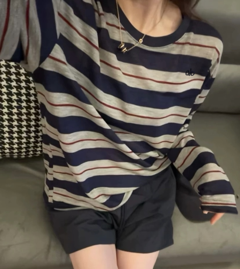 2025新款刺绣字母正肩撞色条纹防晒长袖洋气宽松时尚上衣