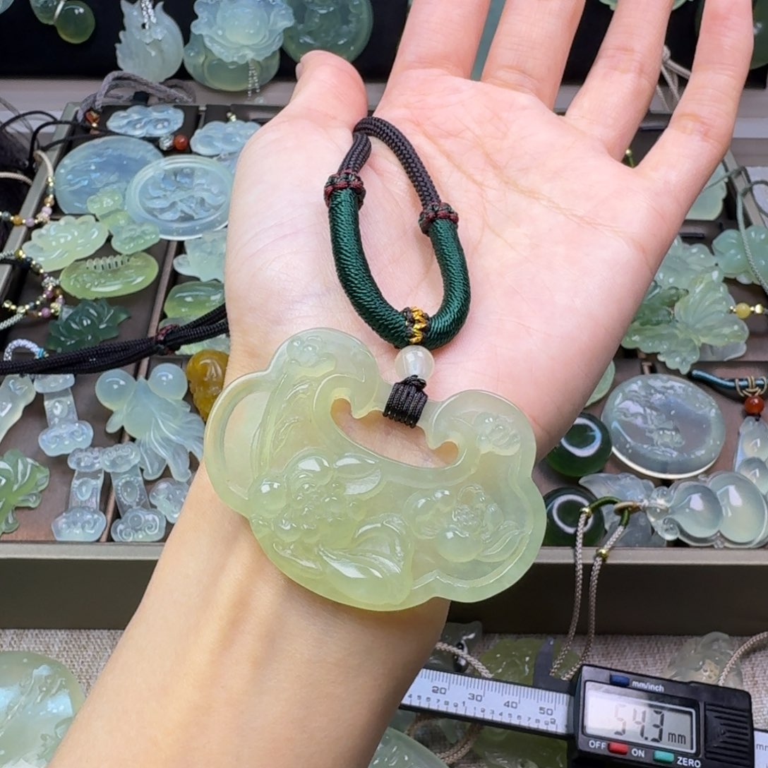 蛇纹石玉项链未镶嵌瑕疵款