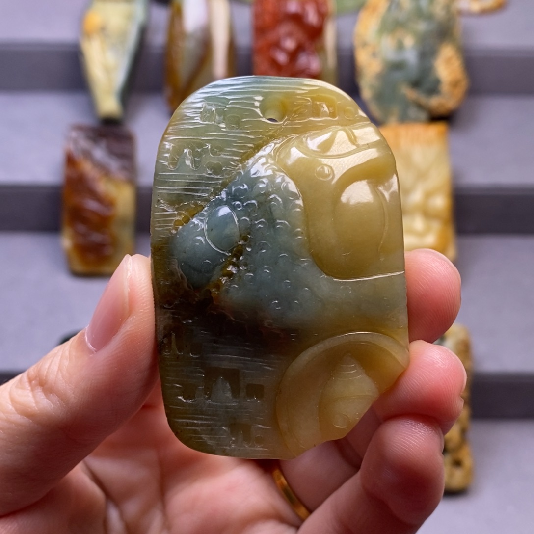 岫玉颈饰未镶嵌挂件