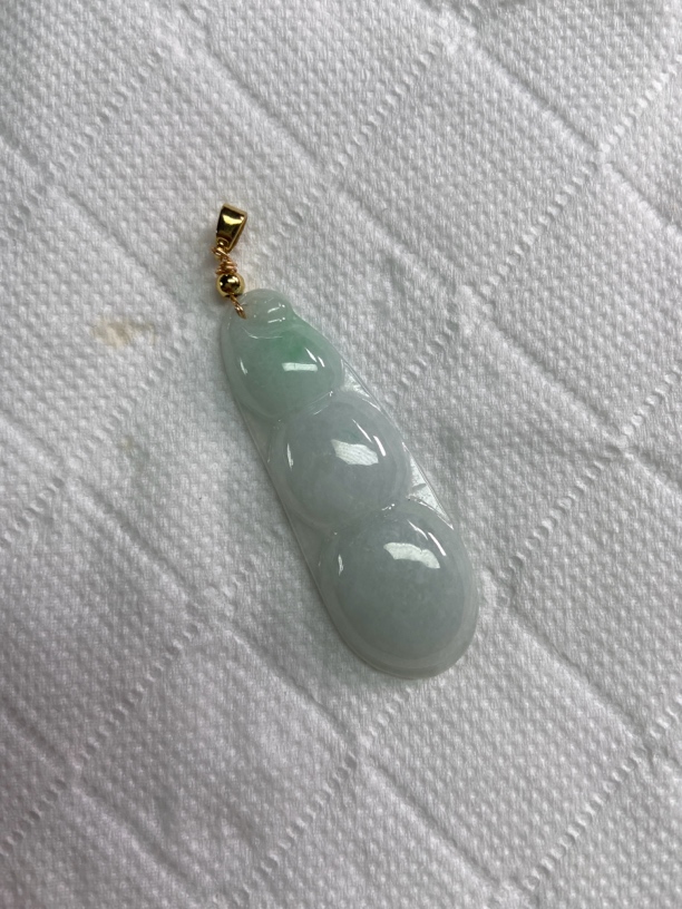 玉如军意翡翠珠宝