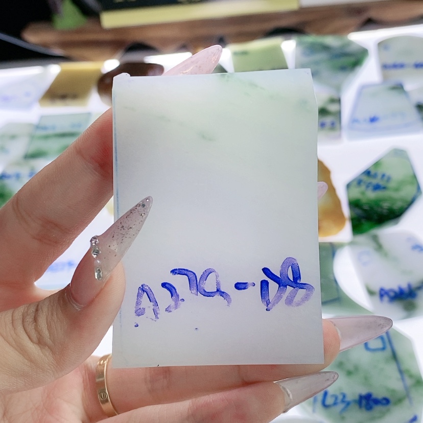 【闪购商品】定制翡翠未镶嵌福****备