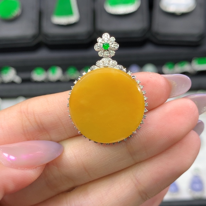 翡翠吊坠(不含链)18K金镶嵌