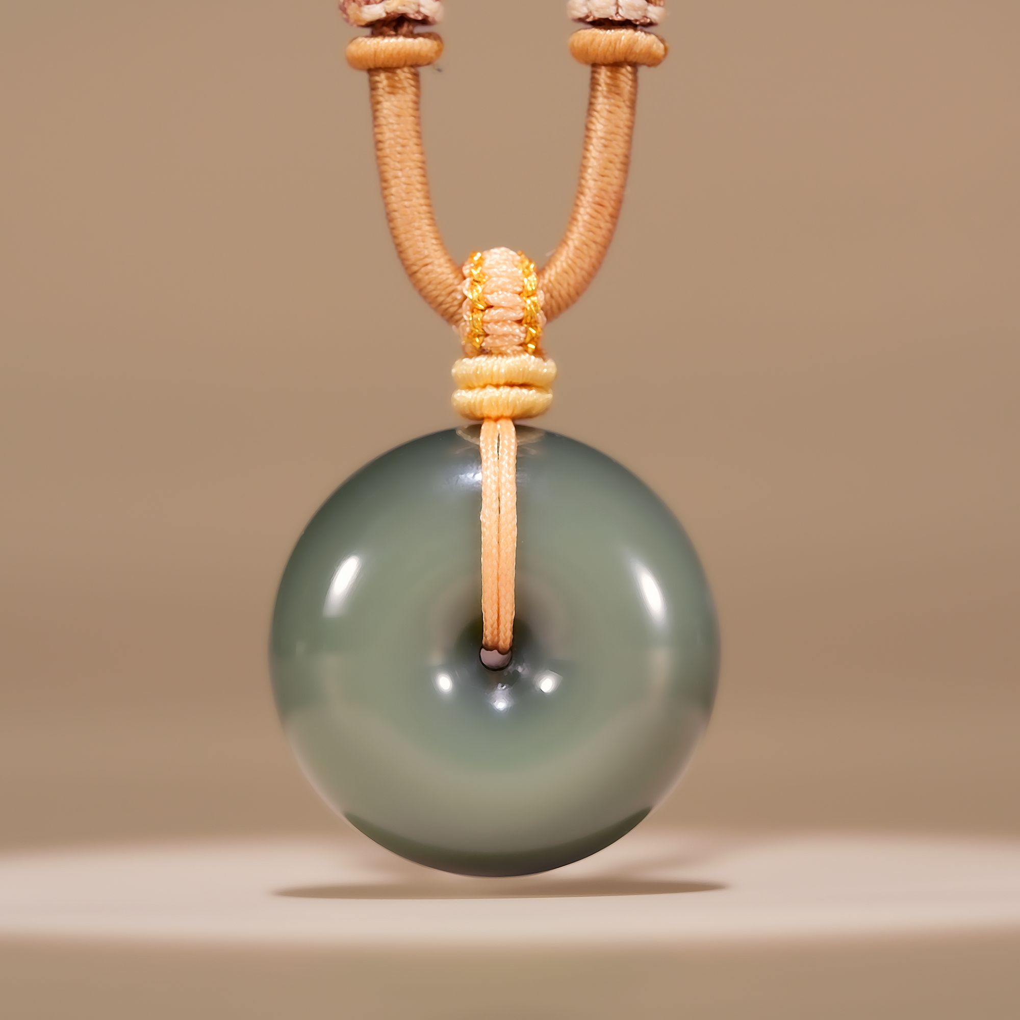 典藏级 和田玉粉青瓷蓝起荧光平安扣吊坠 25*13mm± H120610