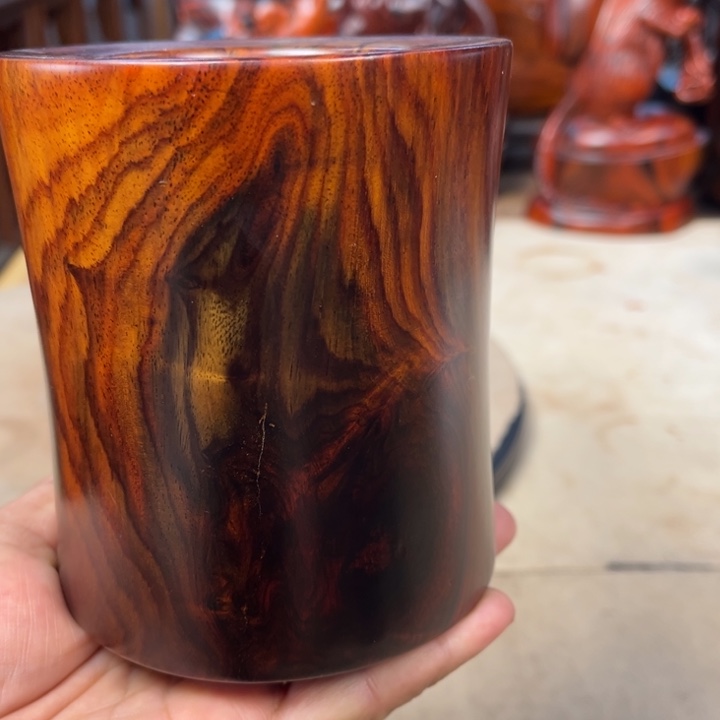 交趾黄檀（大红酸枝）笔筒