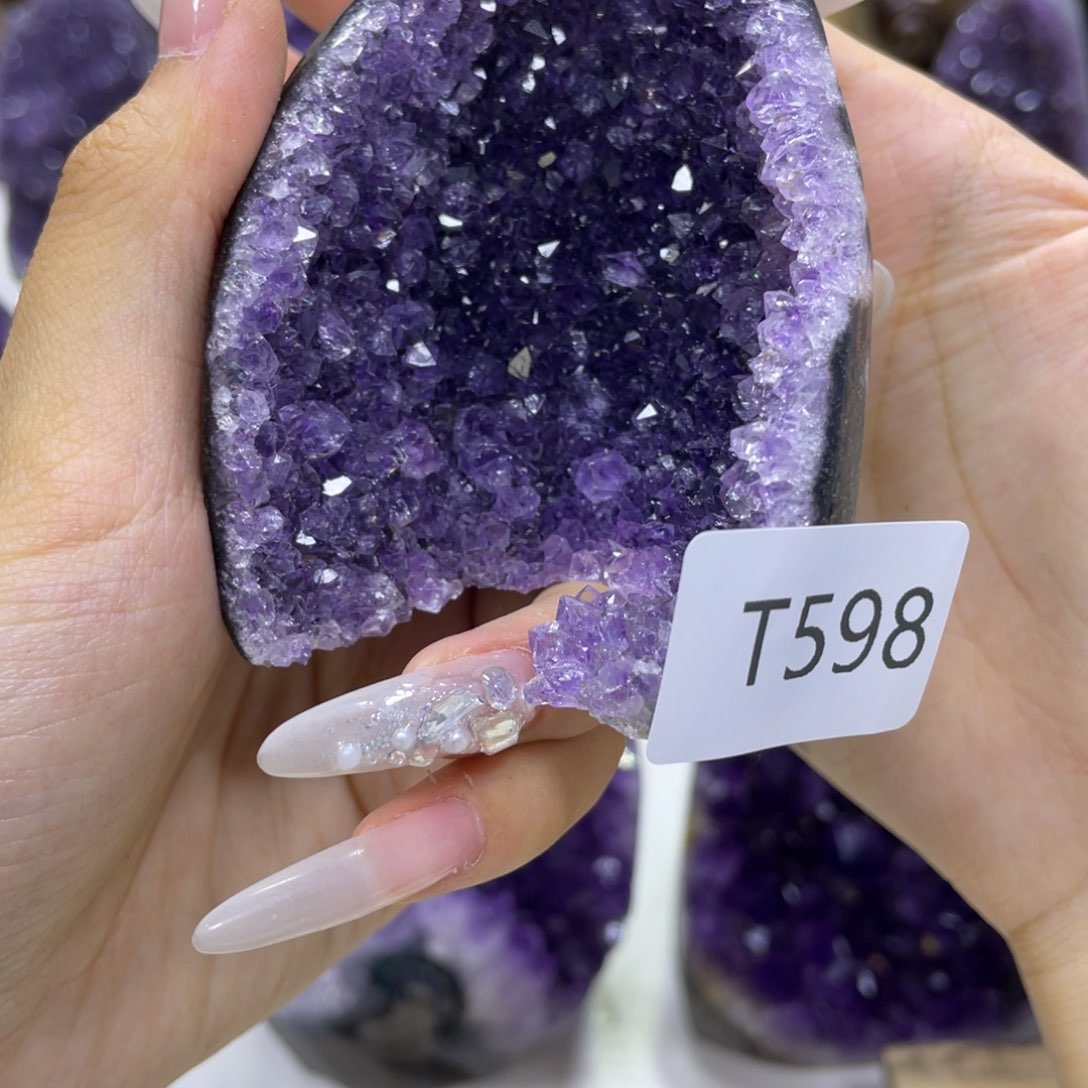 乌拉圭紫水晶摆件T598