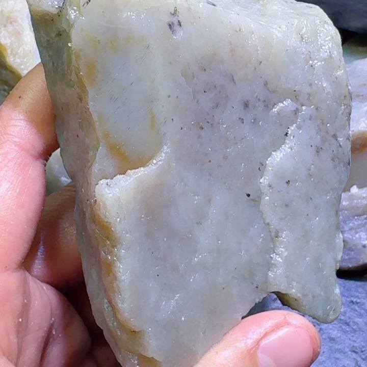 和田玉未镶嵌珠宝半成品