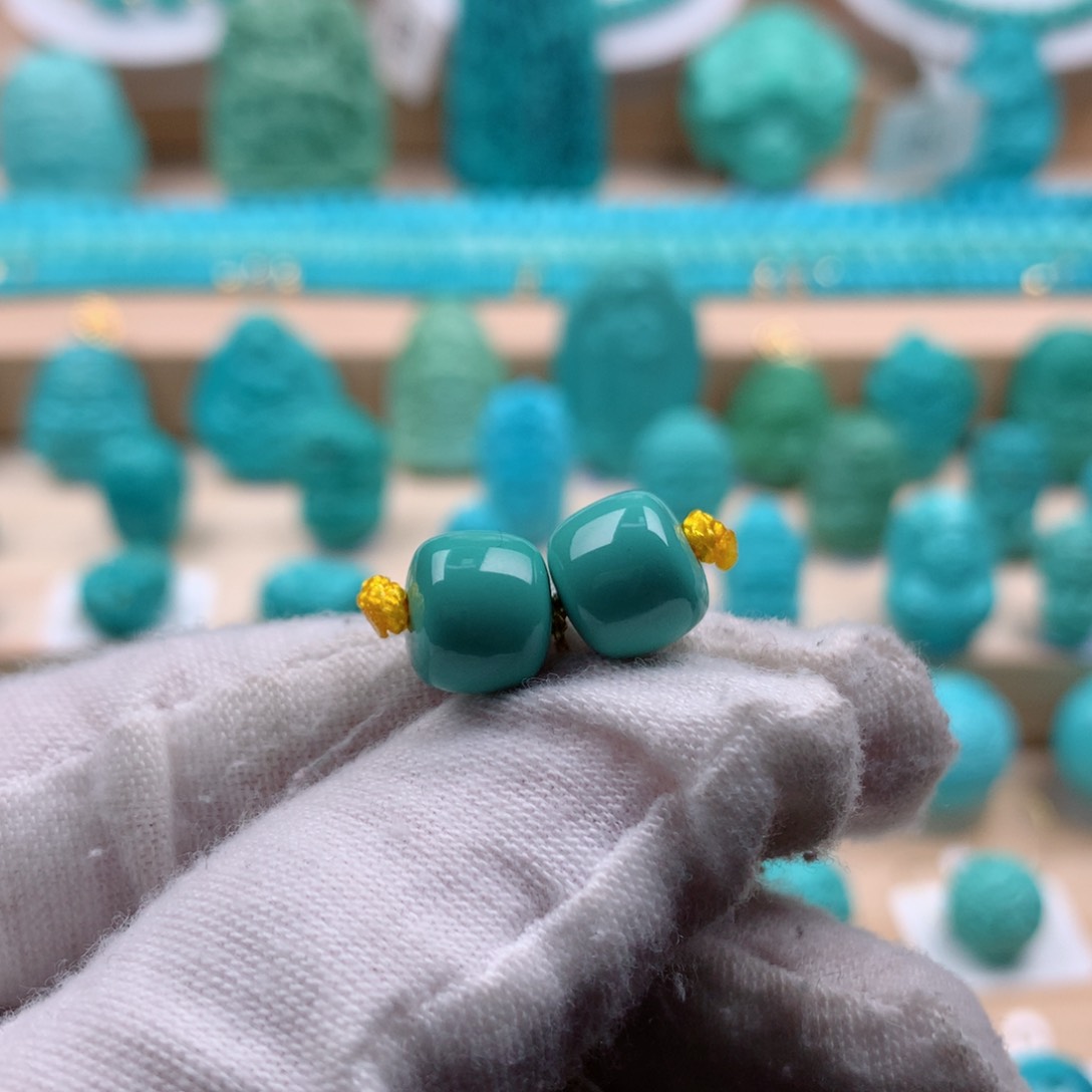 绿松石配饰未镶嵌