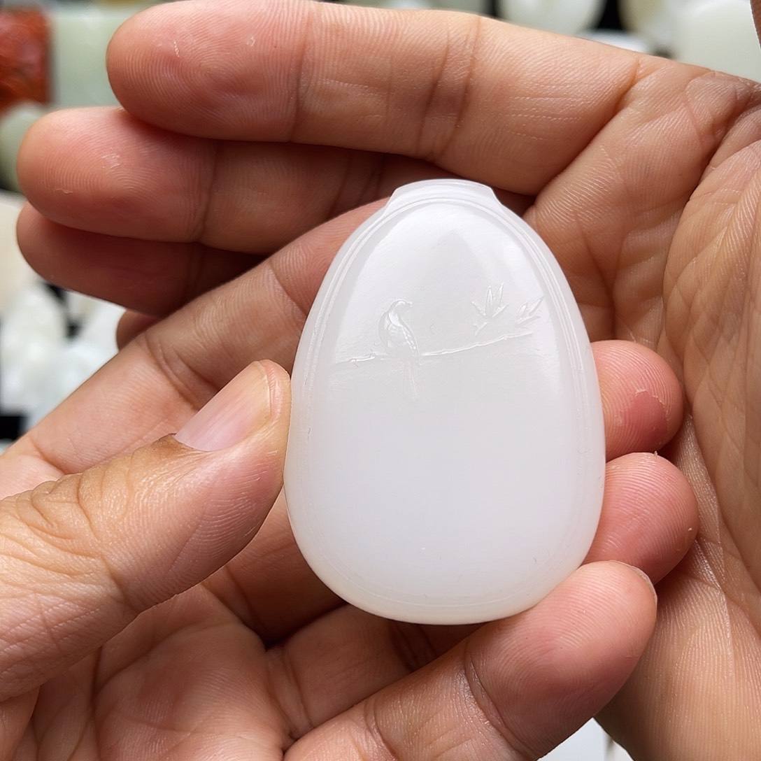 和田玉颈饰未镶嵌